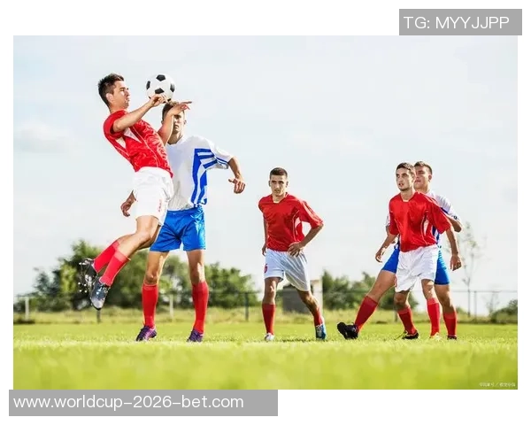 激情四溢的绿茵场上足球解说词带你领略比赛的每一个精彩瞬间